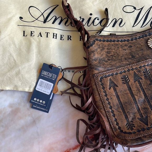 AMERICAN WEST | Cross My Heart leather tote bag - Picture 13 of 14